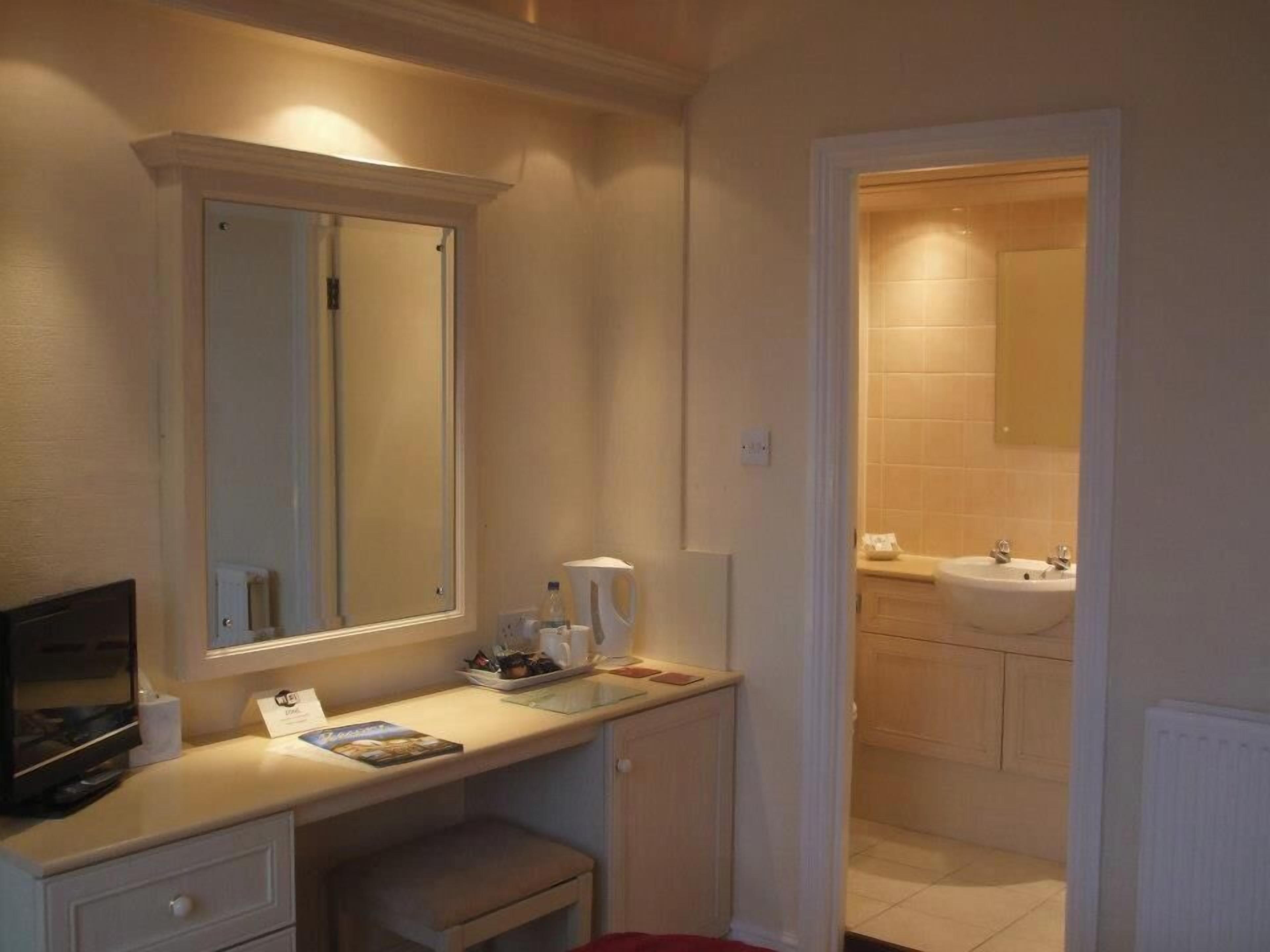 غرفة مزدوجة - بمنظر للبحر | ستائر تعتيم وتجهيزات عازلة للصوت ومكواة/لوح كي وواي فاي مجانًا