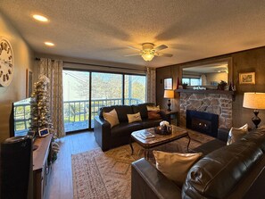 TV, fireplace - Stunning Mountain Views & Cozy Comfort on Sugar Mountain (Sugar Mountain)