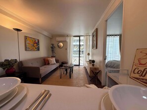 TV, offices - HOM | EL GOLF | Parking | Las Condes | AC-WiFi (Las Condes)