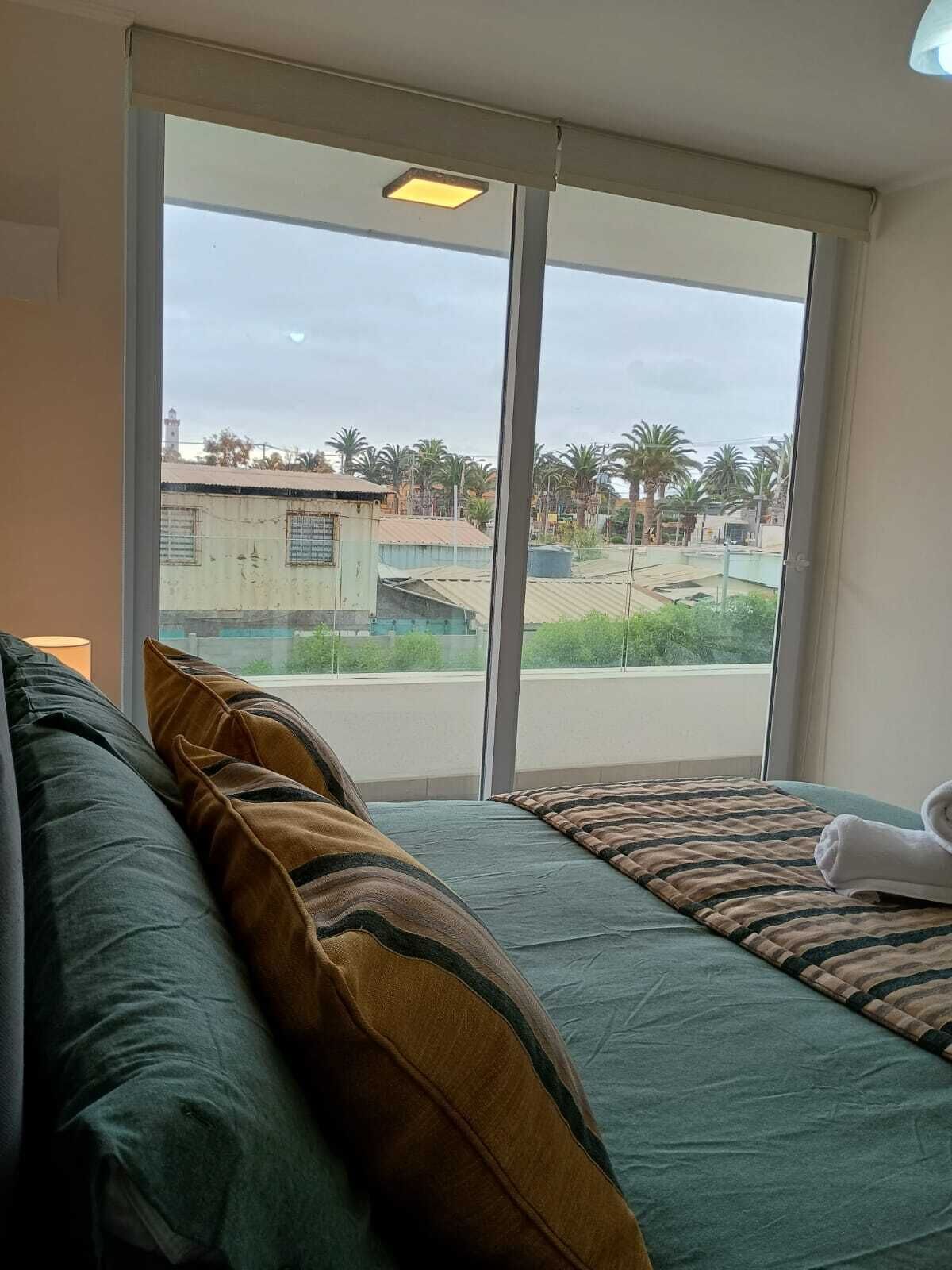 Desk, iron/ironing board, WiFi, bed sheets