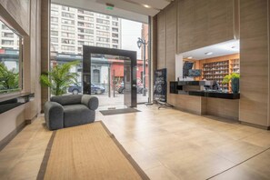 Lobby - HOM I Cowork Wifi SantaLucia Vista Calefaccion (Santiago)