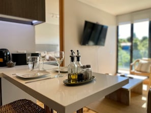 Dining - DPTO. 2 PAX VISTA A LA CIUDAD (Puerto Varas)