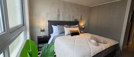 Schreibtisch, Bügeleisen/Bügelbrett, WLAN, Bettwäsche