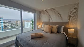 Skrivbord, strykjärn/strykbräda, wi-fi och sängkläder