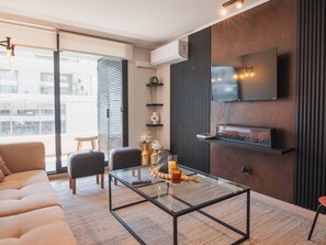 TV - HOM I Moderno dpto al lado del Mall Alto LasCondes (Las Condes)