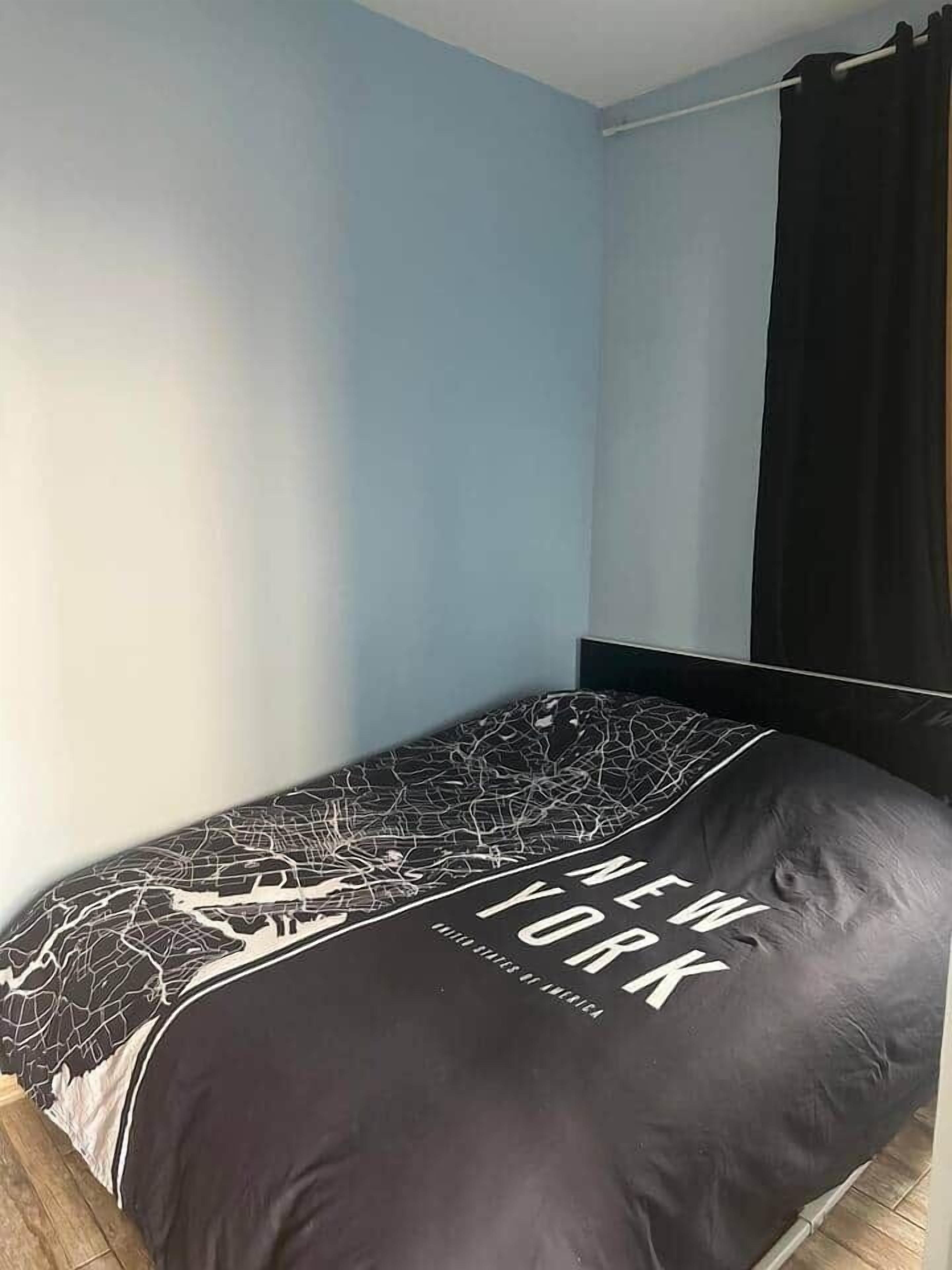 Fer et planche à repasser, Wi-Fi, draps fournis