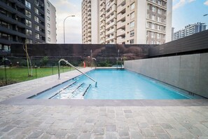 Pool - HOM I Metro I Cowork I Parking I Barrio Italia (Ñuñoa)