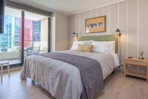 1 habitación, tabla de planchar con plancha, wifi y ropa de cama 
