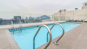 Pool - HOM Wifi Calido Gym Lavanderia MetroSantaLucia (Santiago)