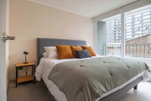 1 bedroom, iron/ironing board, WiFi, bed sheets - HOM I Wifi SantaLucia Calefaccion Centro GymCoWork (Santiago)