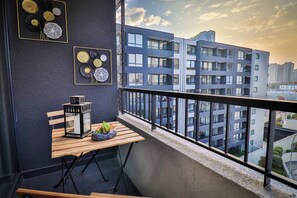 Outdoor dining - HOM I A Pasos Del Metro Irarrazaval, 2PAX en Ñuñoa (Ñuñoa)