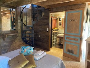 1 bedroom, internet - Le PERCHOIR, comfortable gîte (Bouzic)