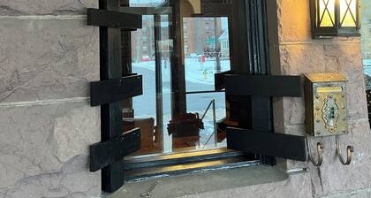 Timeless Elegance: 1 BR Haven in a Historic Home Great location