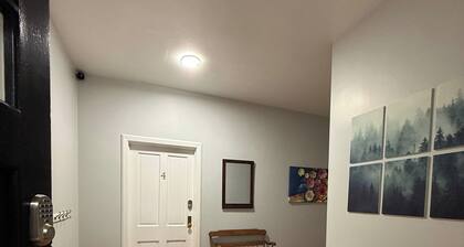 NH4:Timeless Elegance 1BR Haven in Historic Home