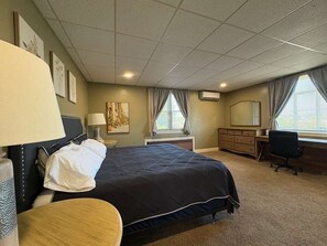 熨斗/熨衫板、Wi-Fi、床單