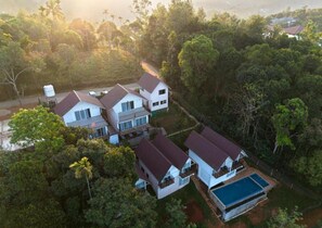 المنشأة من الخارج