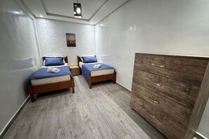 2 bedrooms, WiFi, bed sheets