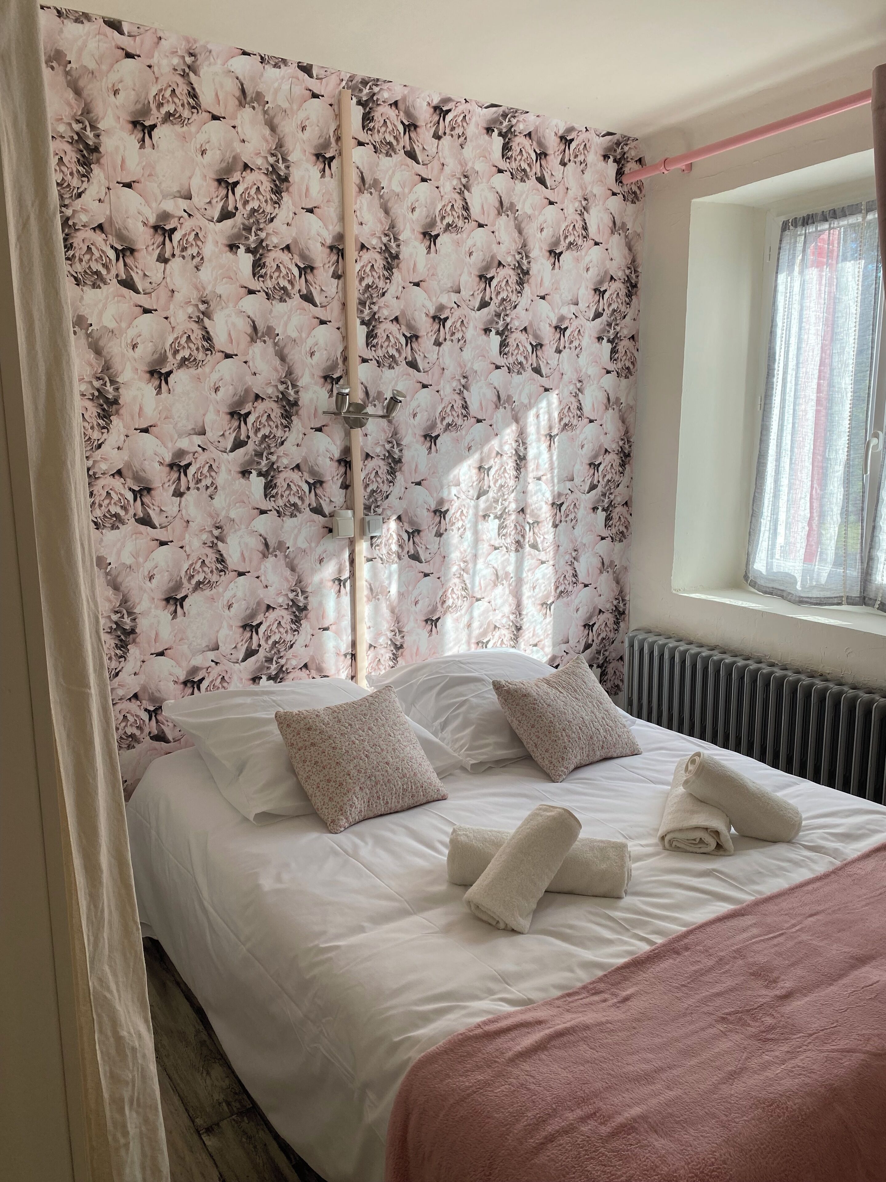 10 chambres, Wi-Fi, draps fournis