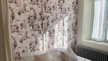 10 chambres, Wi-Fi, draps fournis