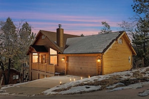 Exterior - Oak Tree Lodge, w/ Hot Tub, Fire Pit, Game Room (Big Bear)