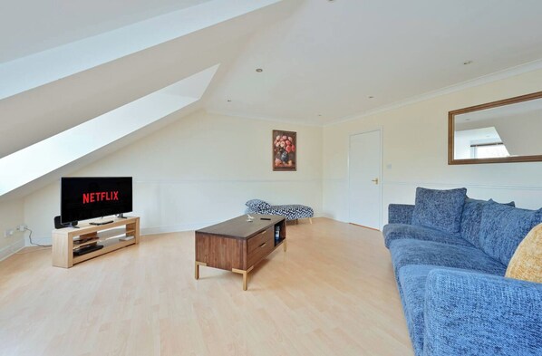 TV - Apartment - Sleeps3 - Close to Warner Bros Studios (Abbots Langley)