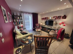 Ping pong - Guest Room “La Drosera - Room No.6” with Shared Terrace, Garden & Wi-Fi (Riols)