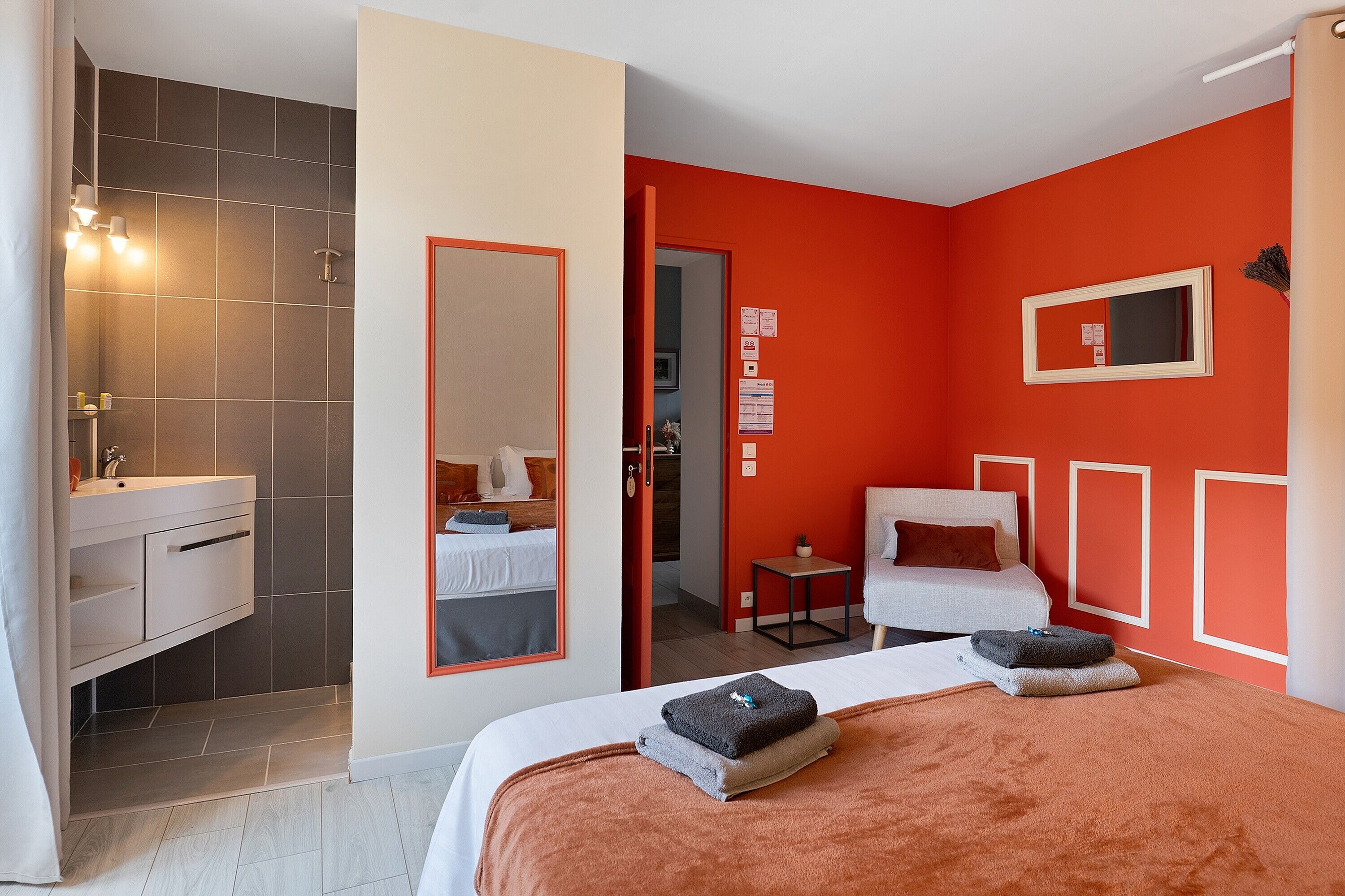 1 bedroom, WiFi, bed sheets