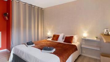 1 bedroom, WiFi, bed sheets