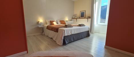 1 habitación, wifi y ropa de cama