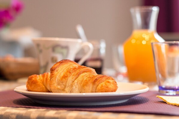 Se sirve desayuno por un coste adicional