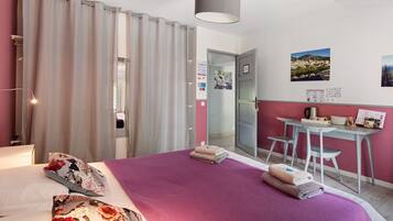 2 bedrooms, WiFi, bed sheets