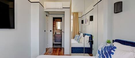 Bügeleisen/Bügelbrett, Reisekinderbett, WLAN, Bettwäsche