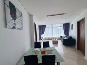 Flat-screen TV - Vortex Suites Walkway to Klcc (Kuala Lumpur)