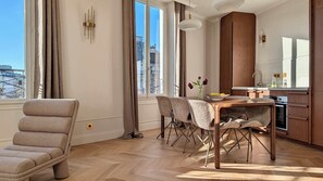 Interior - A Charming 2-BR/2BA - Montorgueil (Paris)
