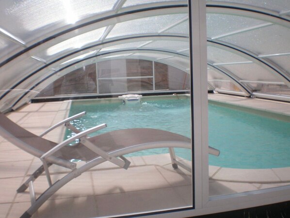 Pool - Guest Room 'Laurier Rose' with Shared Pool, Wi-Fi, and Air Conditioning (Piolenc)