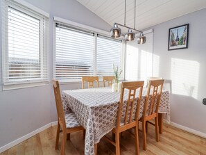 Dining - Ocean View (Ilfracombe)