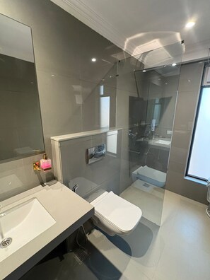 Bathroom - Hotel Maheshwaram Vijay Nagar Indore (Indore)