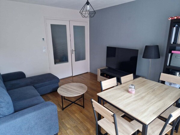 Living area - KONOS SUITES : Apartment Puy-En-Velay (Le Puy-en-Velay)