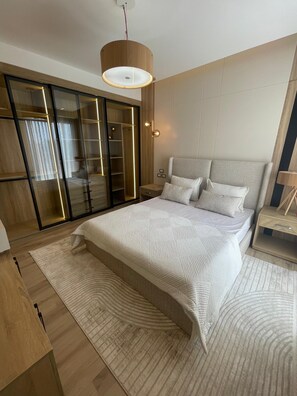 Een strijkplank/strijkijzer, internet