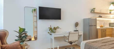 1 quarto, escrivaninha, ferros/tábuas de passar roupa, Wi-Fi