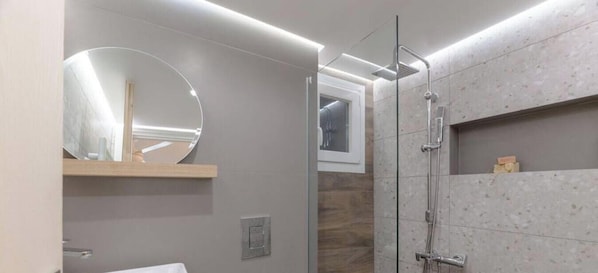 Hair dryer, towels - Kypseli`s Dreamy Studio: Your Cosy Greek Oasis! (Athina)