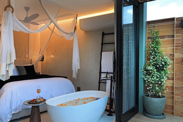 Superior Double Room, Mountain View | Egyptian cotton sheets, premium bedding, minibar, in-room safe