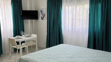 Bügeleisen/Bügelbrett, WLAN, Bettwäsche