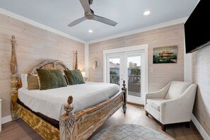 Iron/ironing board, free WiFi, bed sheets - Poolside Retreat | Pet Friendly | Steps to Beach (Gulf Shores)
