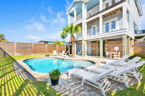 Pool - Poolside Retreat | Pet Friendly | Steps to Beach (Gulf Shores)