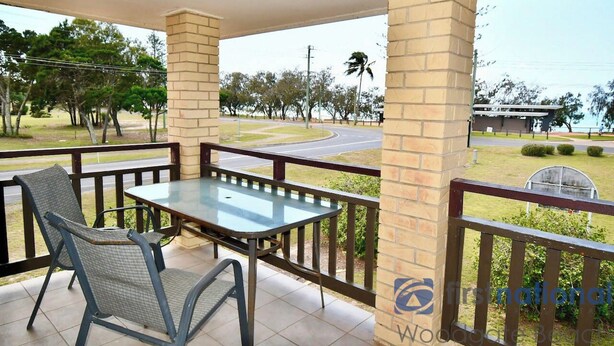 Outdoor dining - Large & Spacious - 159 ESPLANADE (Woodgate)