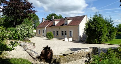 New Superb Burgundy farmhouse