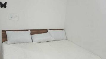 Premium bedding, down duvets, bed sheets