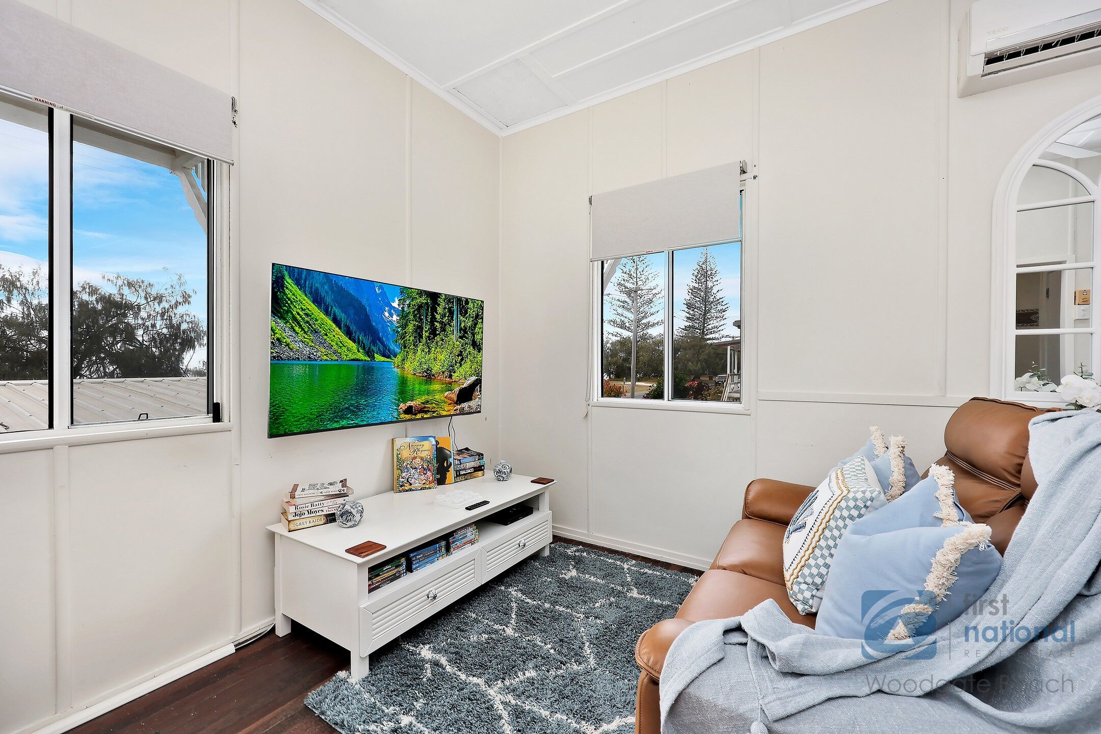 Smart TV, DVD player, books