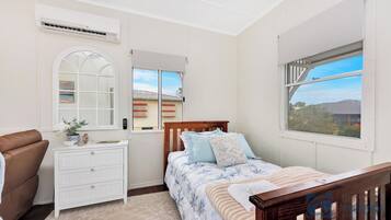 1 chambre, fer et planche Ă repasser, Wi-Fi gratuit, draps fournis
